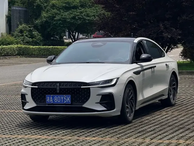 Lincoln Z 2022 Model iCool Elegance Edition