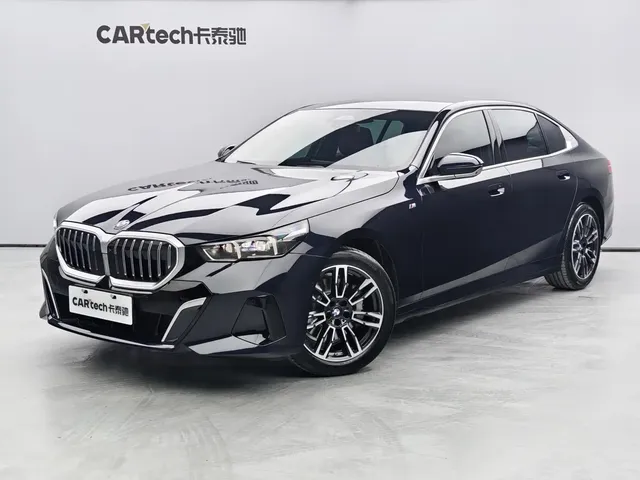 BMW 5 Series 2025 530Li Leading M Sport Package