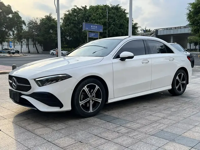 Mercedes-Benz A-Class 2023 A 200 L Fashion