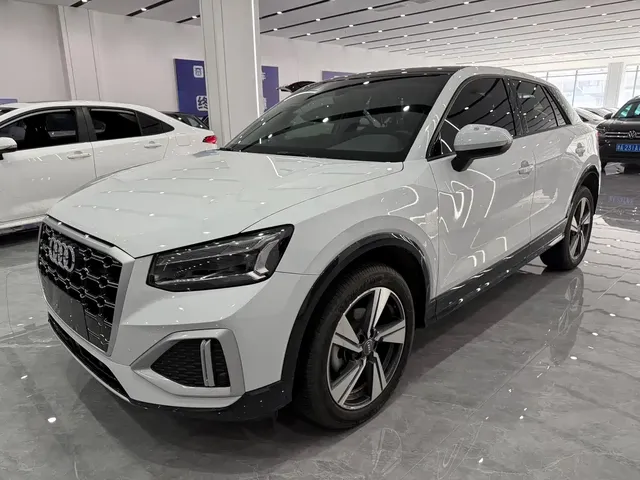 Audi Q2L 2022 35 TFSI Fashion Dynamic