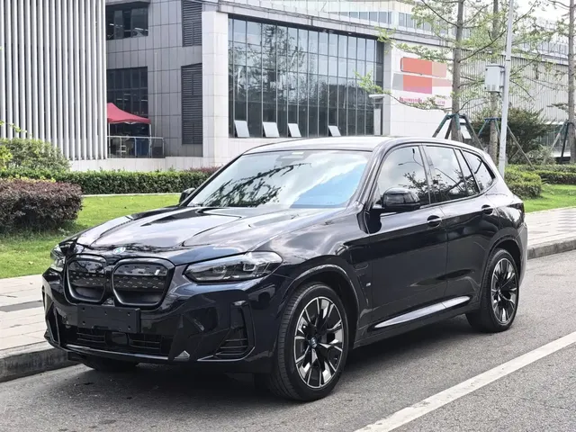 BMW iX3 2024 Innovation Leader