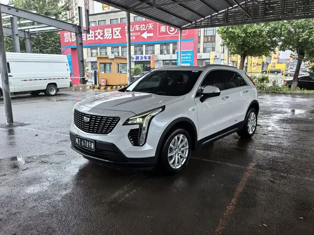 Cadillac XT4 2021 28T FWD Technology Edition
