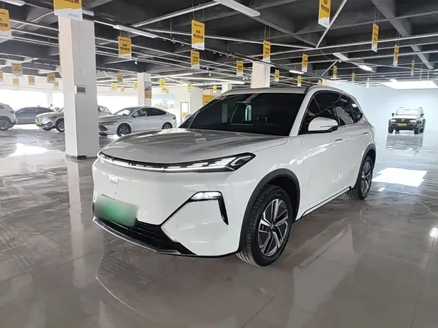 Geely Galaxy Starship 7 EM-i 2025 Model 120km Explorer+ Edition
