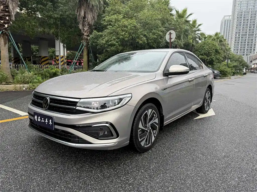 Volkswagen Bora 2023 300TSI DSG Premium Edition