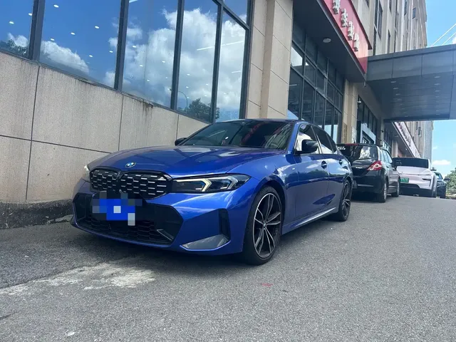 BMW 3 Series 2023 330i M Sport Shadow Edition