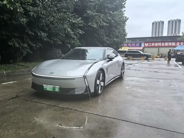 XPeng P7 2025 702km Long Range Edition