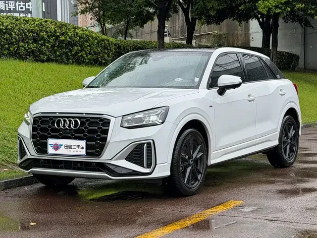 Audi Q2L 2022 35 TFSI Fashion Dynamic