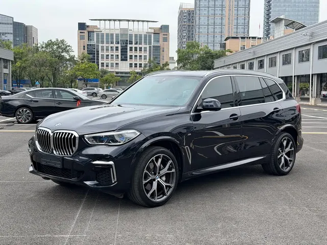 BMW X5 2023 xDrive 30Li Premium M Sport Package