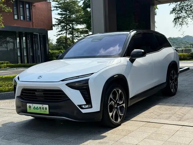 NIO ES8 2022 Model 75kWh Signature 6-Seater