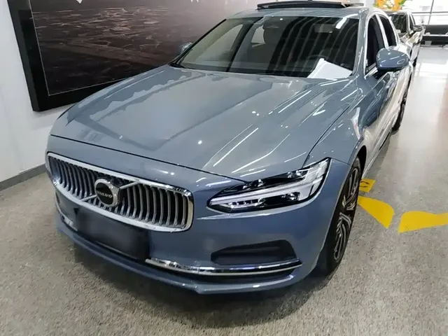 Volvo S90 2023 B5 Intelligent Vision Luxury Edition