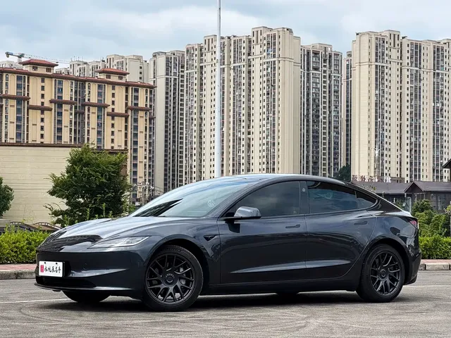 Tesla Model 3 2023 Long Range All-Wheel Drive