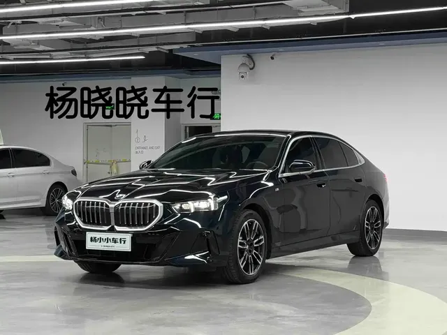 BMW 5 Series 2025 530Li Leading M Sport Package
