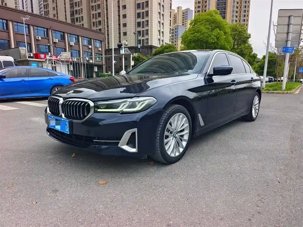 BMW 5 Series 2022 525Li M Sport Package