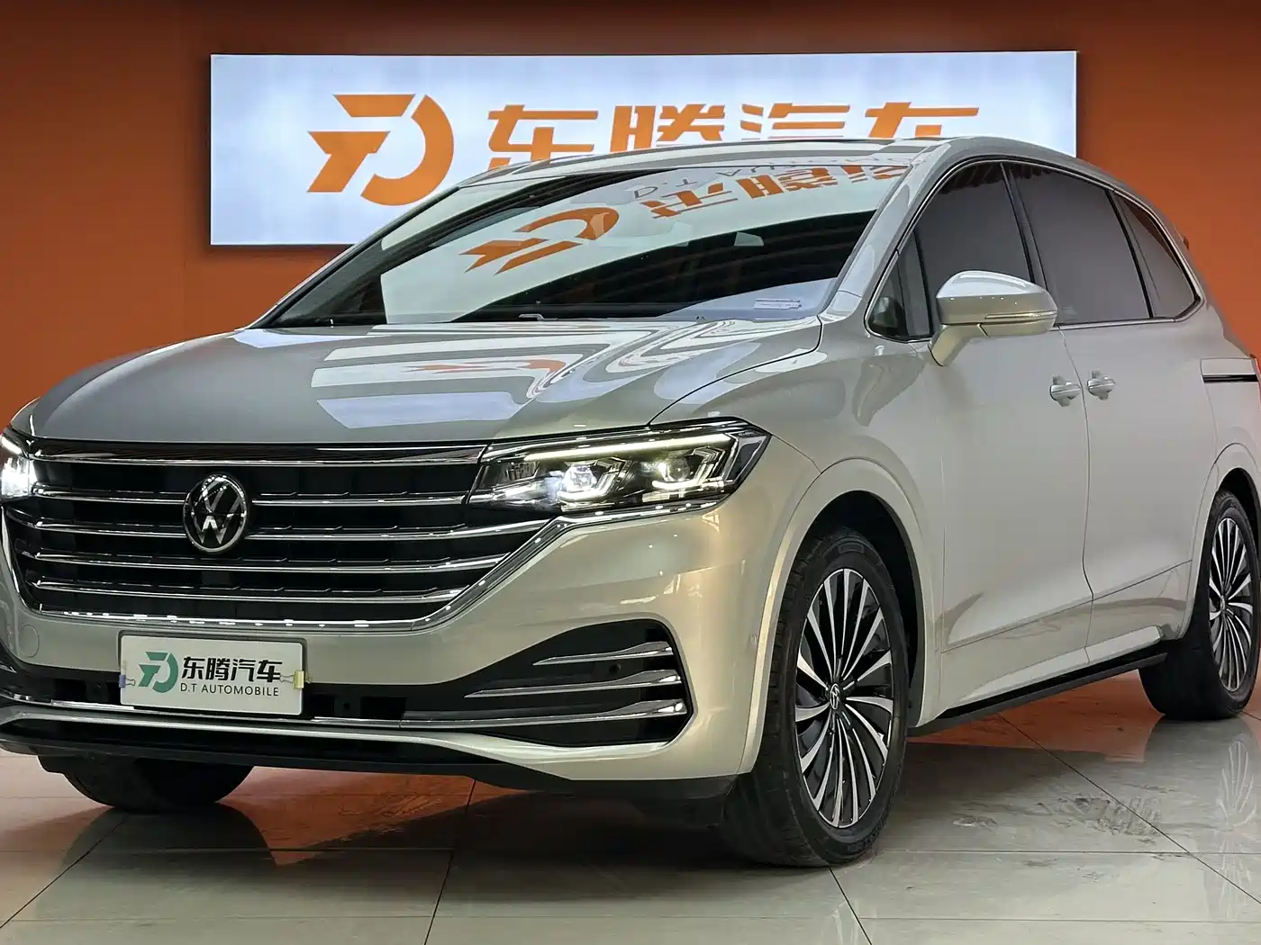 Volkswagen Viloran 2022 380TSI Premium Edition