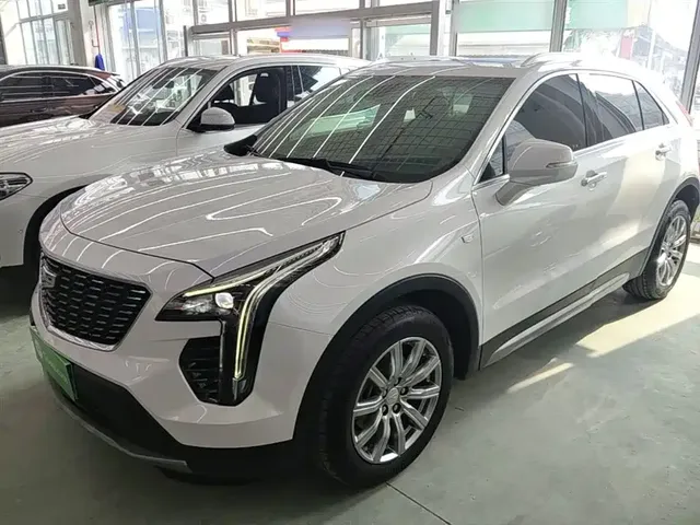 Cadillac XT4 2022 28T FWD Premium