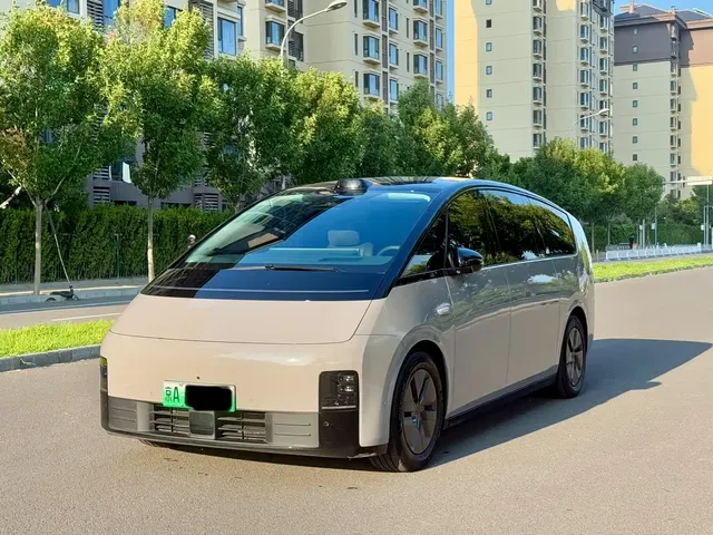 Li Auto MEGA 2025 Ultra Smart Renewal Edition
