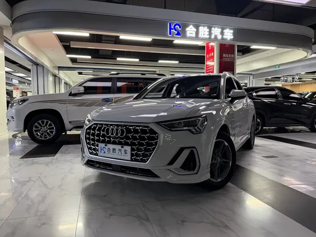 Audi Q3 2024 35 TFSI Progressive Sport