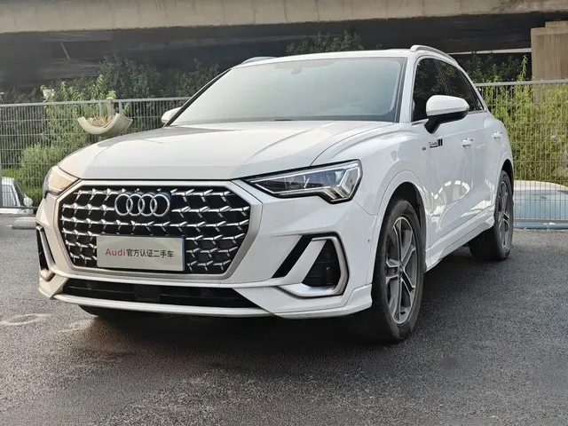 Audi Q3 2024 40 TFSI Fashion Sport