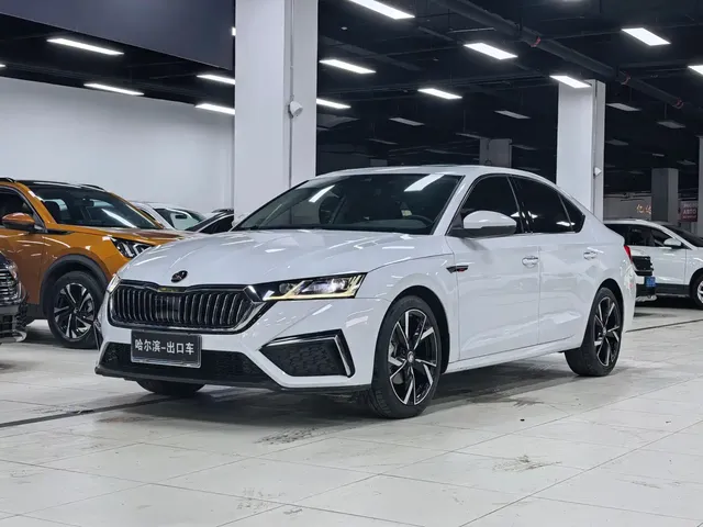 Škoda Octavia 2023 Facelift PRO TSI280 Luxury Edition
