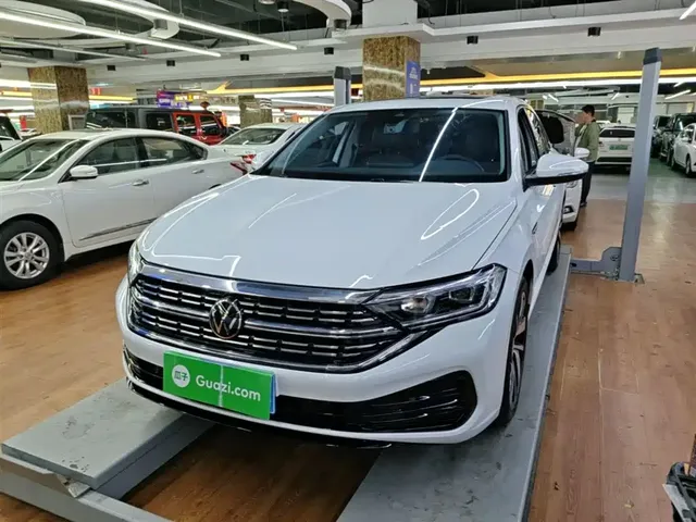 Volkswagen Sagitar 2025 Facelift 300TSI DSG Beyond Edition