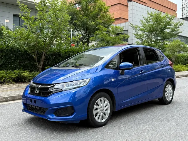 Honda Fit 2018 1.5L CVT Comfort Sunroof Edition