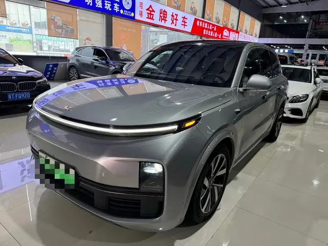 Li Auto Li L8 2023 Pro