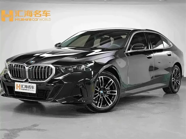 BMW 5 Series 2026 Model Year Facelift 525Li M Sport Package