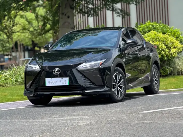 Lexus RZ 2023 450e 4WD Deluxe