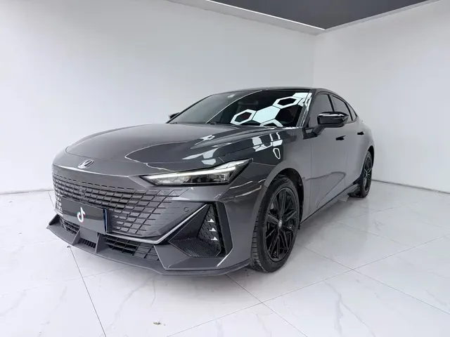 Changan UNI-V 2023 1.5T Luxury Edition