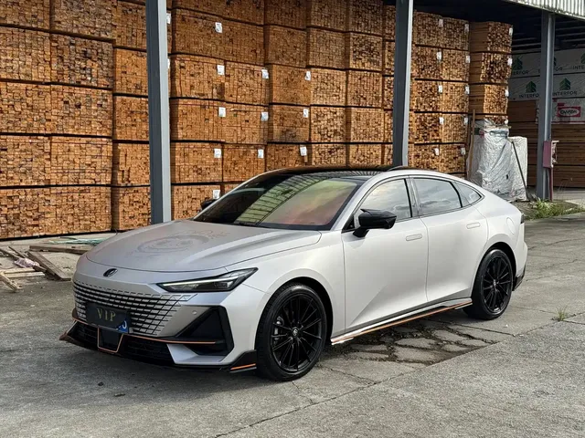 Changan UNI-V 2022 1.5T Sport Edition