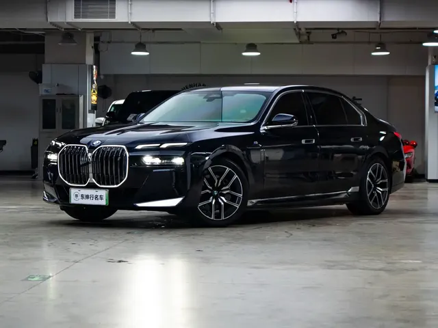 BMW i7 2023 eDrive50L Leading M Sport Package