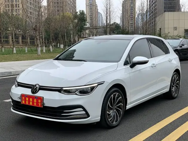 Volkswagen Golf 2021 200TSI DSG Pro
