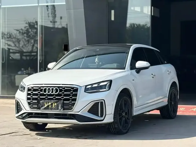 Audi Q2L 2022 35 TFSI Fashion Dynamic