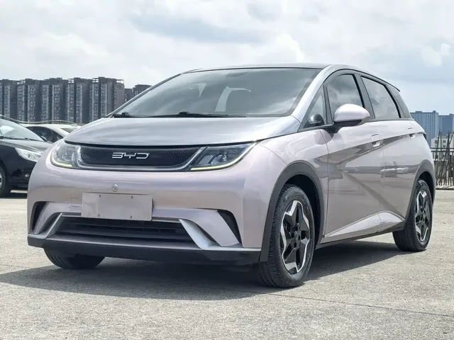 BYD Dolphin 2021 Model 405km Fashion Edition