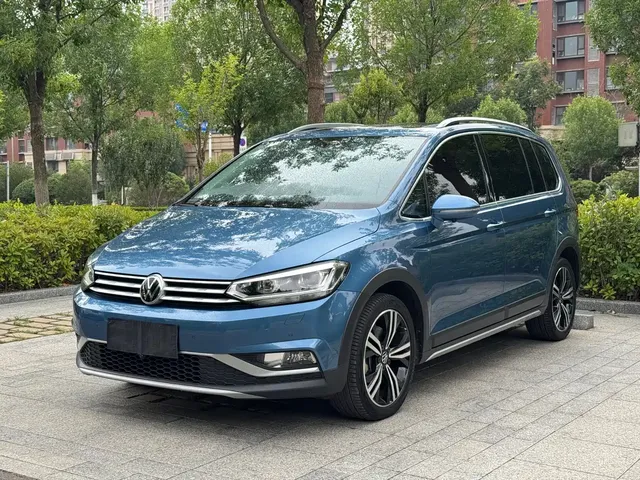 Volkswagen Touran 2021 Touran L 280TSI DSG Cross Edition 7-seater