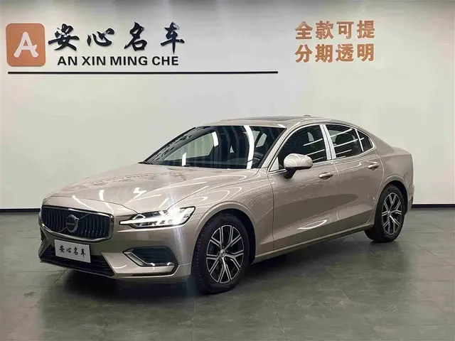 Volvo S60 2025 B4 Smart Luxury Edition