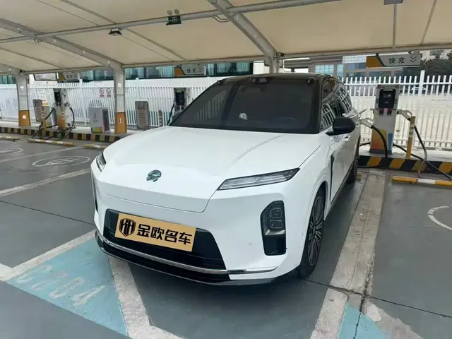 NIO ES8 2025 Model 6-Seat Executive Luxury Edition