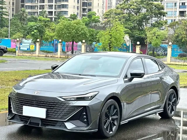 Changan UNI-V 2022 1.5T Premium Model