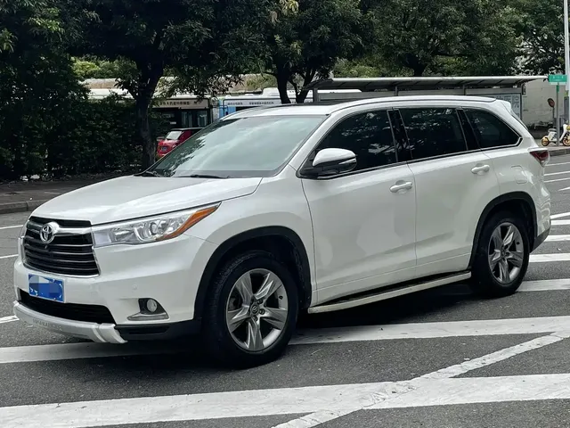 Toyota Highlander 2017 2.0T 2WD Premium 7-Seater