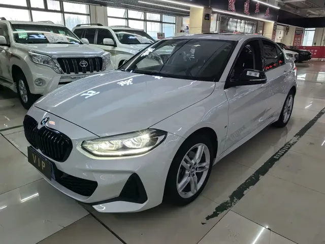 BMW 1 Series 2023 120i M Sport Shadow Edition