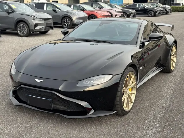 Aston Martin V8 Vantage 2020 4.0T V8 Coupe