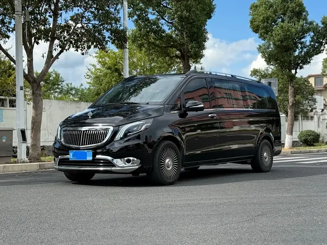 Mercedes-Benz Vito 2023 2.0T Elite 7-Seater