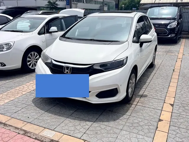 Honda Fit 2018 1.5L CVT Comfort Sunroof Edition