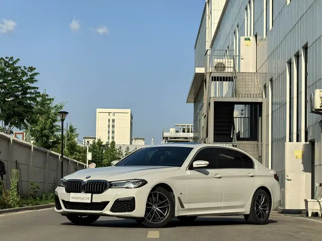BMW 5 Series 2023 530Li Leading M Sport Package