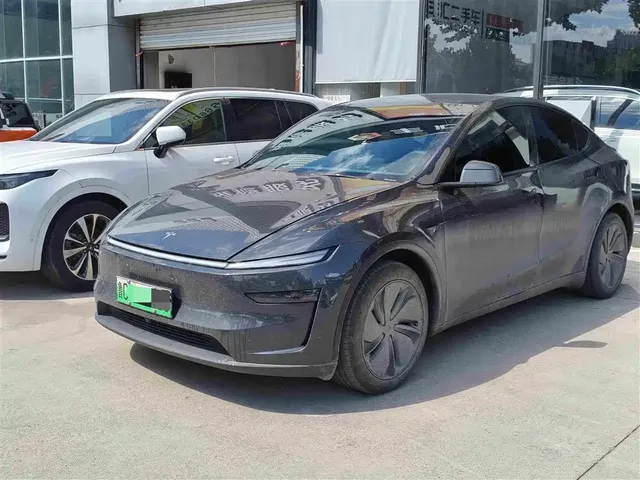 Tesla Model Y 2025 Rear-Wheel Drive