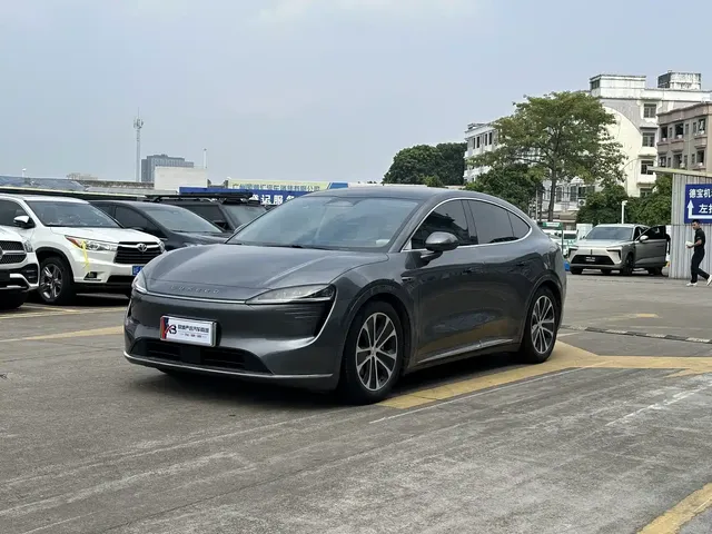 Zhijie Luxeed R7 2024 Pure Electric 667km Pro