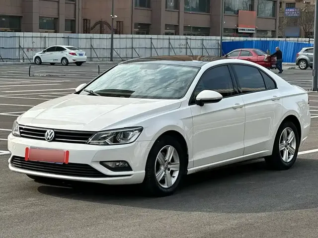Volkswagen Lamando 2018 230TSI DSG Trend Edition