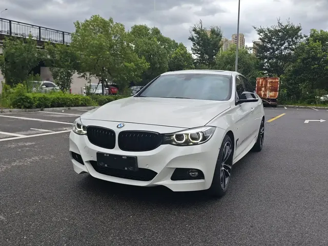 BMW 3 Series GT 2019 330i xDrive M Sport Black Night Edition