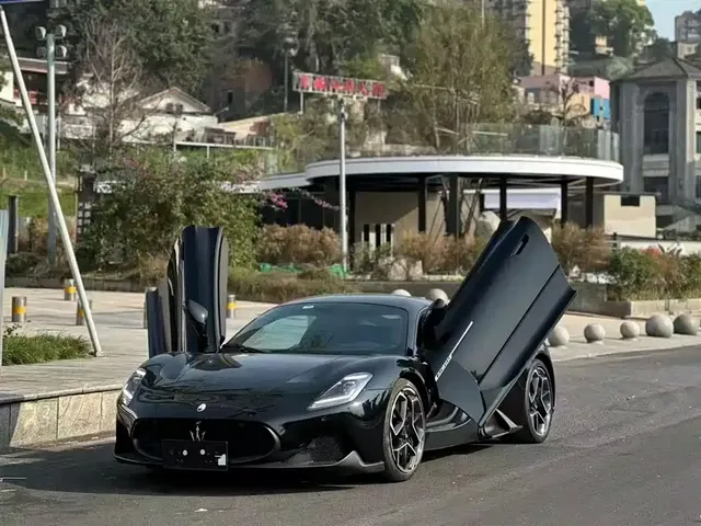 Maserati MC20 2020 3.0T Standard Edition