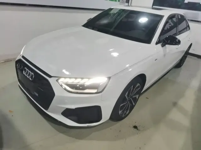 Audi A4L 2023 40 TFSI Luxury Sport